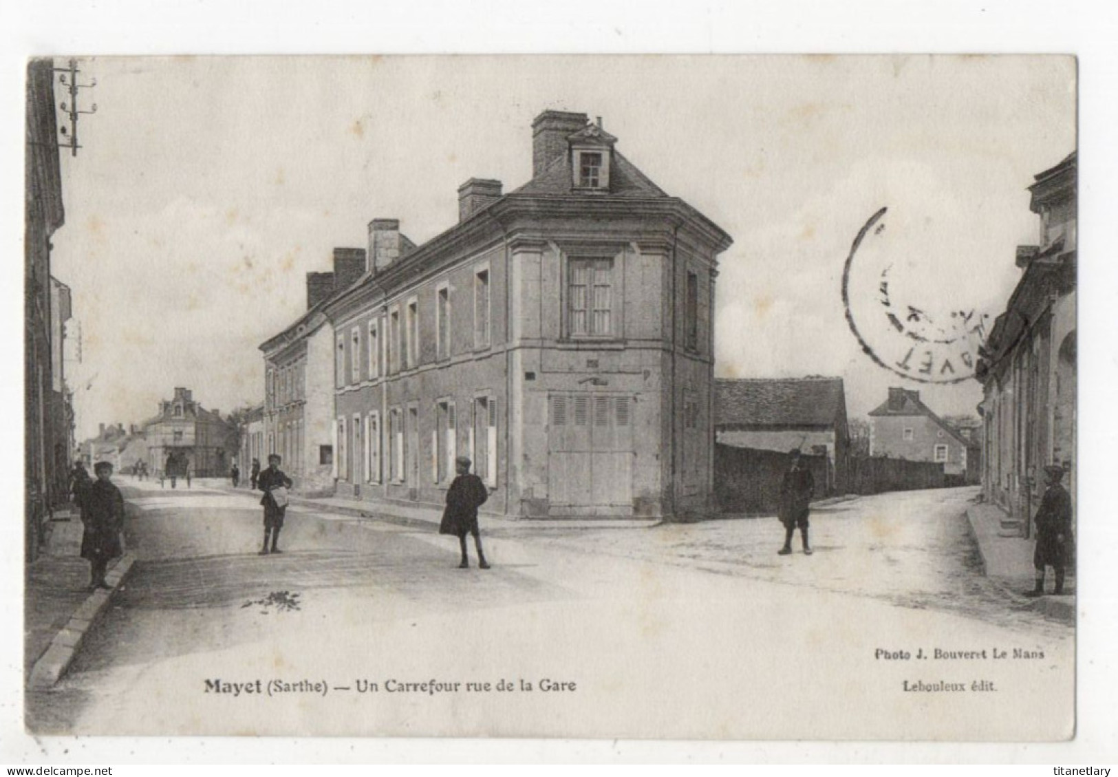 MAYET - 72 - Sarthe - Un Carrefour Rue De La Gare - Mayet