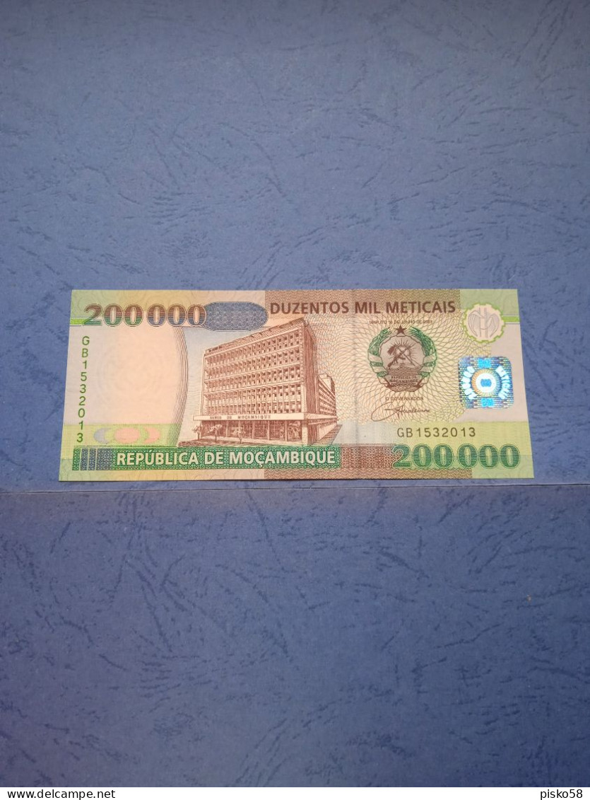 MOZAMBICO-P141 200000M 16.6.1993 UNC - Mozambique