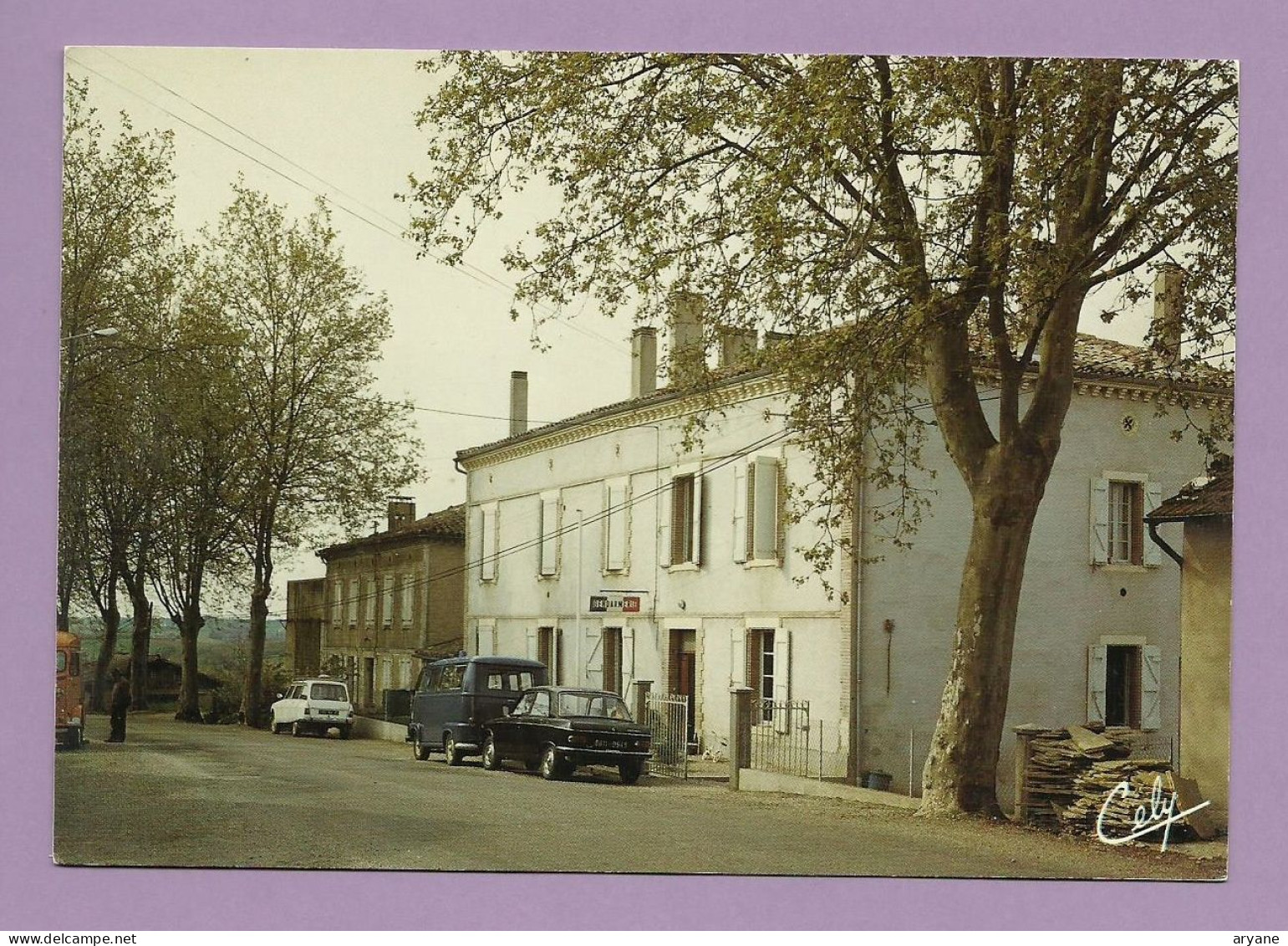 1501- CPM - TARN - 81 - SALVAGNAC - La Gendarmerie - Panier à Salade - Vieilles Voitures Des Années 60 - 2 - Salvagnac