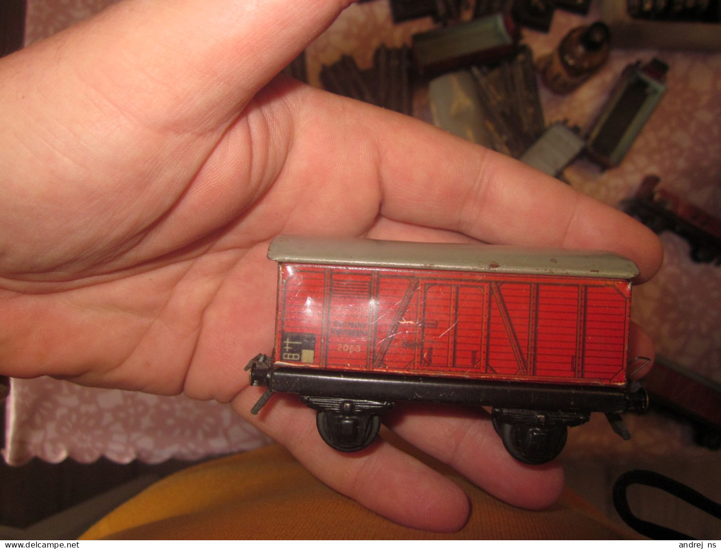 TRIX EXPRESS old composition around 1930, metal with Bakelite rails, 2 locomotives, 15 compositions, sons, oil distribut