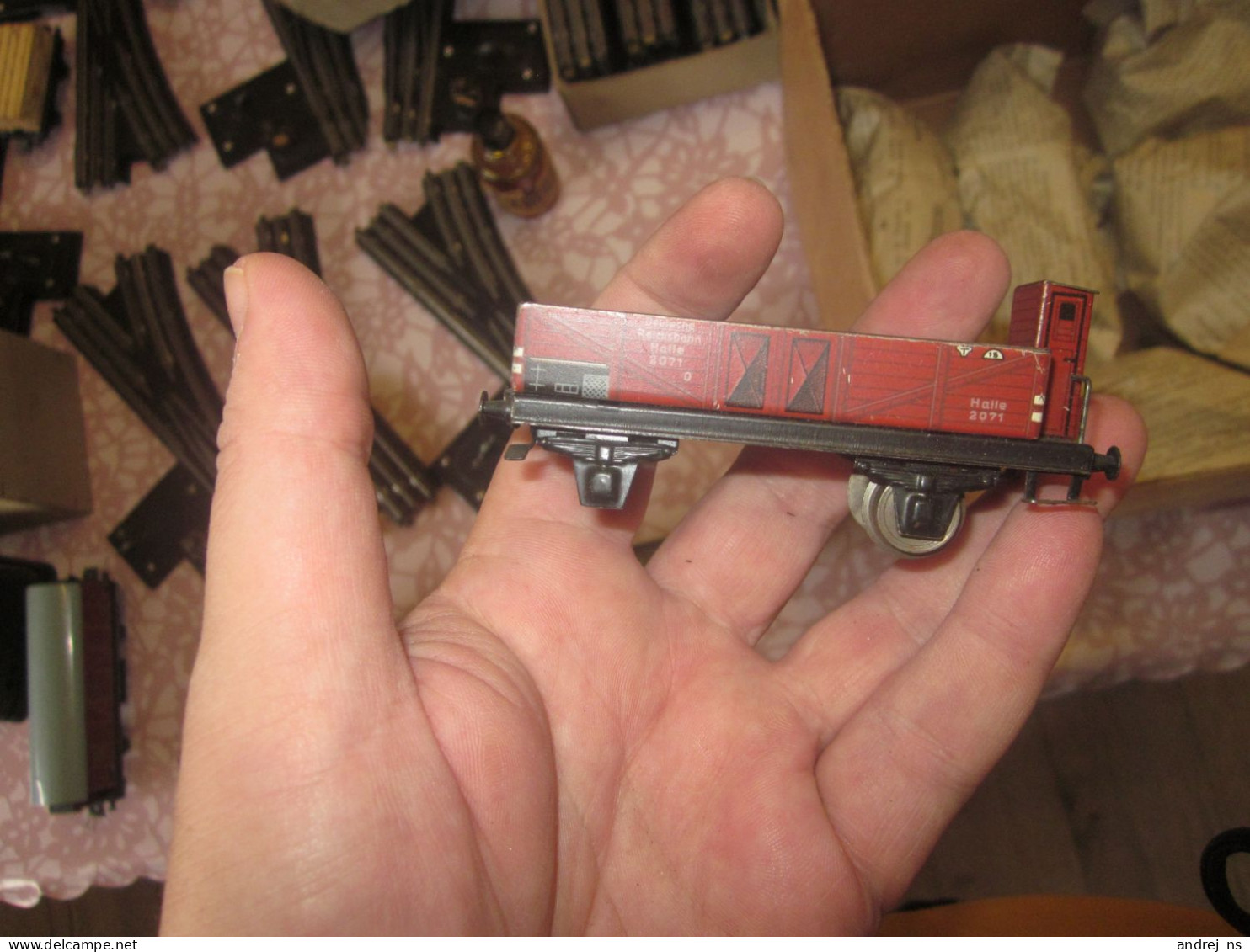 TRIX EXPRESS old composition around 1930, metal with Bakelite rails, 2 locomotives, 15 compositions, sons, oil distribut