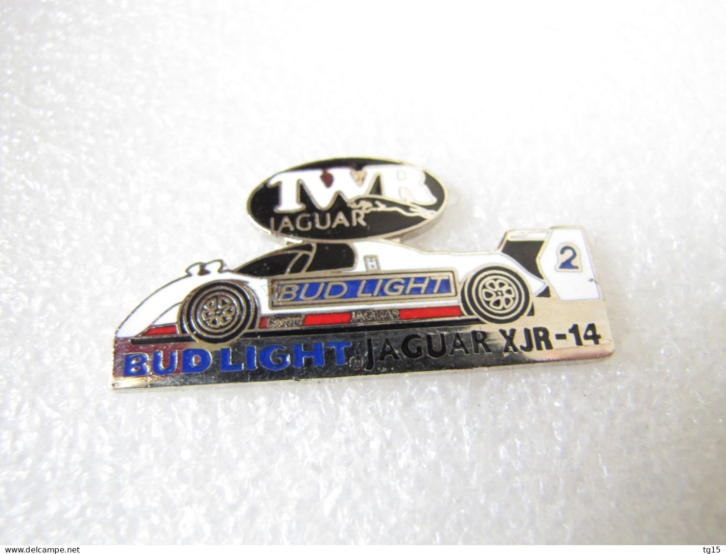 TOP  PIN'S    JAGUAR  XJR 14  BUD LIGHT  BIÈRE   CASTROL   TWR RACING  Email Grand Feu  MFS - Jaguar