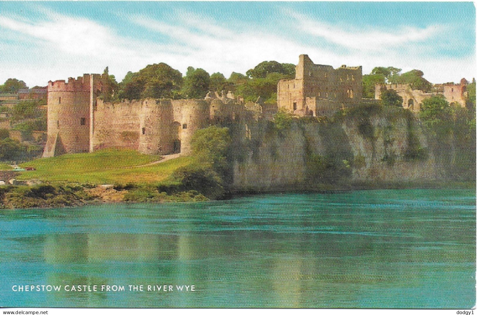 CHEPSTOW CASTLE, MONMOUTHSHIRE, WALES. UNUSED POSTCARD   Ph6 - Monmouthshire