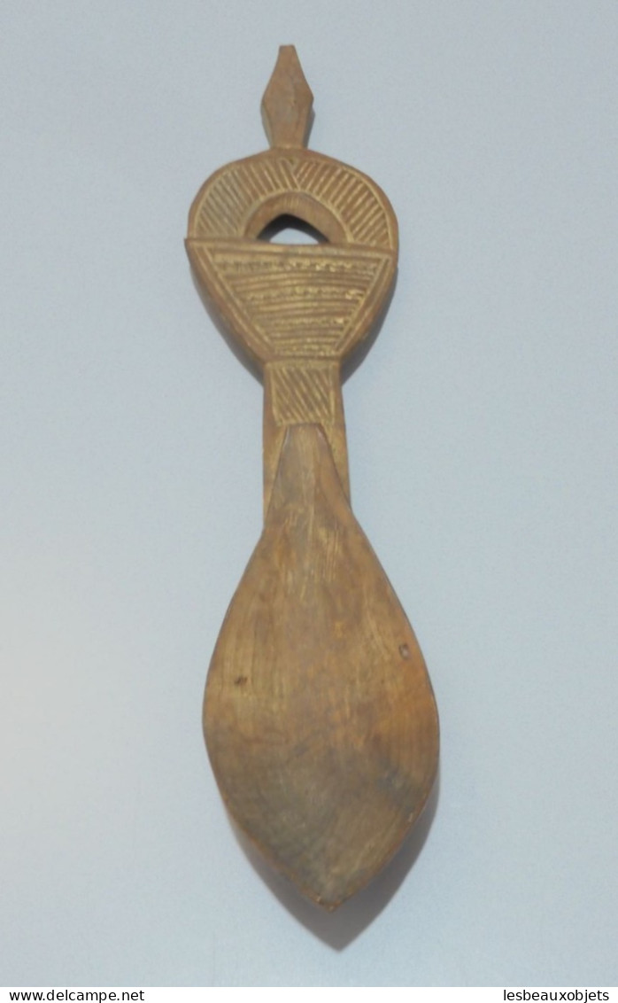 - ANCIENNE CUILLERE BOIS Manche Sculpté Haut Dos : Somalis Djibouti 1902    E - African Art