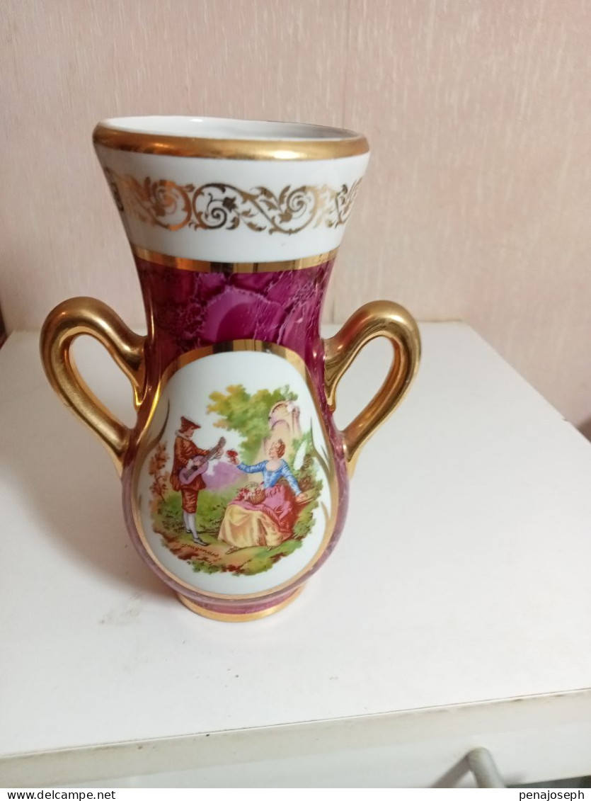 Vase Ancien Hauteur 17cm X 12 Cm Signé Limoges - Vasi