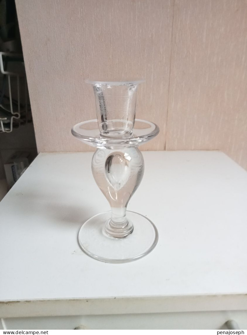 Bougeoir Ancien En Cristal Signé  St-louis Hauteur 15 Cm X 8 Cm - Candeleros, Candelabros Y Palmatorias