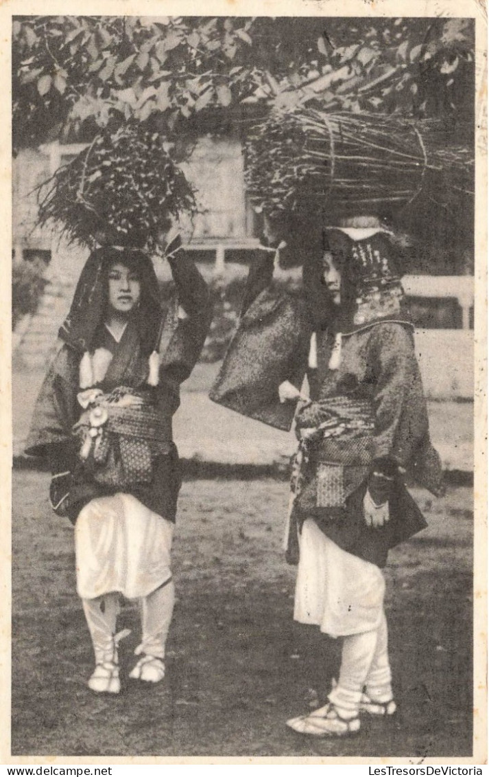 JAPON - Jeunes Filles Japonaises En Costume National - Carte Postale Ancienne - Osaka