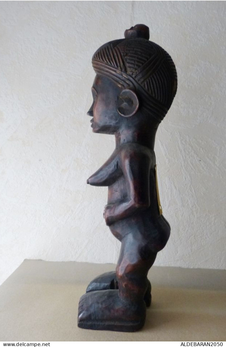 TSHOKUWE ANCETRE FEMININ ZAIRE - African Art