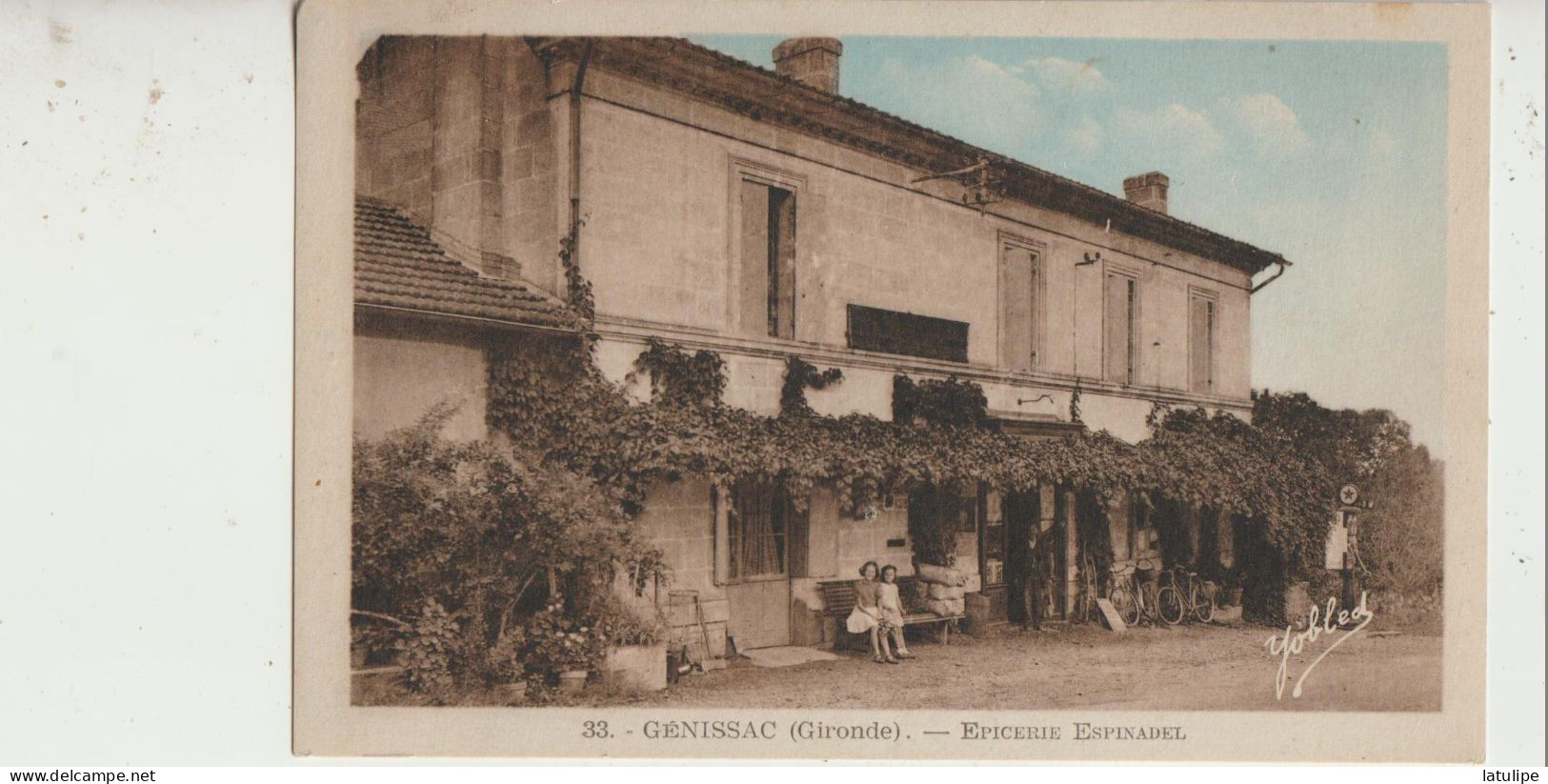 Genissac  33  Carte Non Circulée Epicerie Espinadet Terrasse Animée - Gradignan