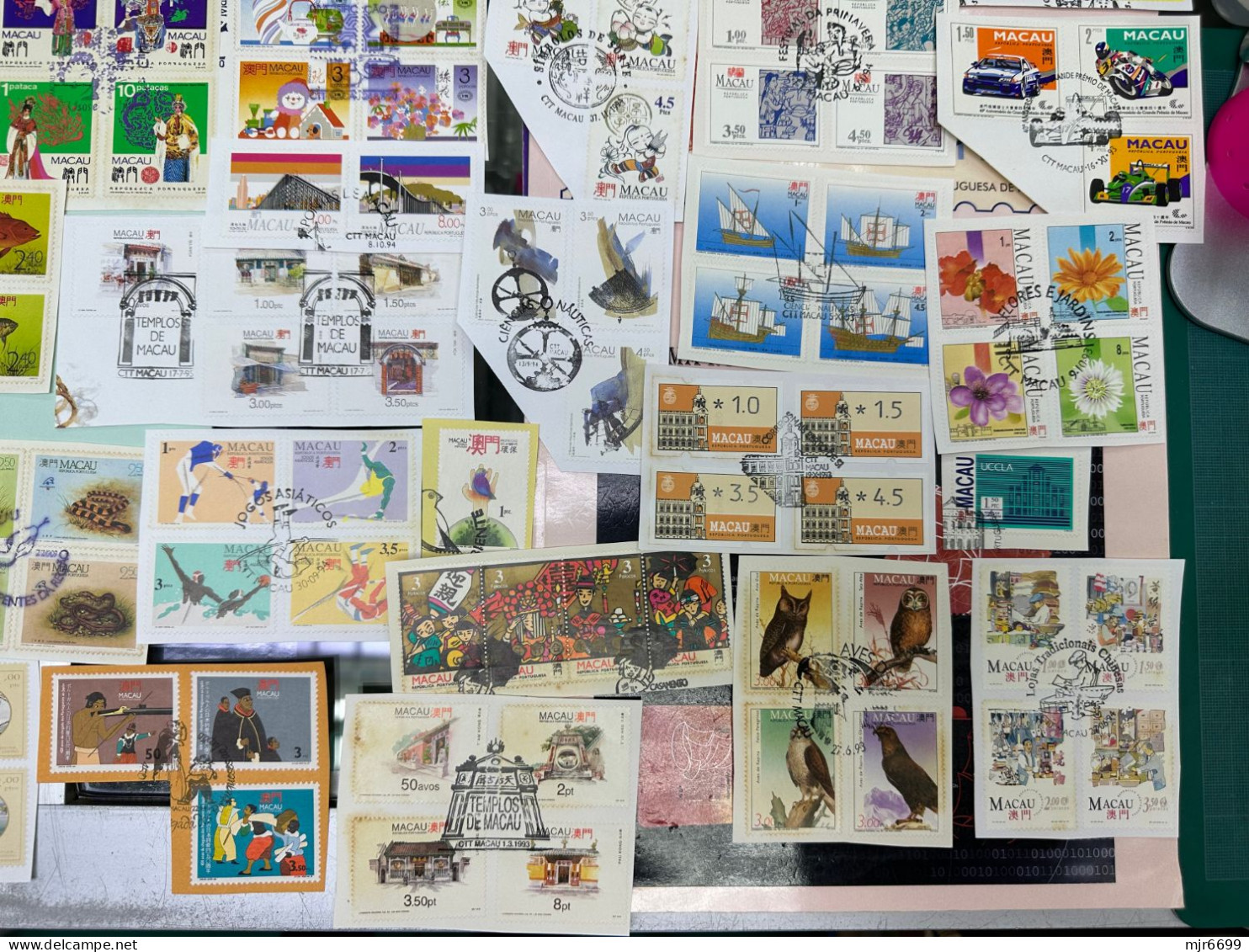 MACAU LOT OF 50 SETS OF STAMPS ON PAPER, PLEASE SEE THE PHOTOS, AS LOW AS 50CENTS EACH - Collections, Lots & Séries