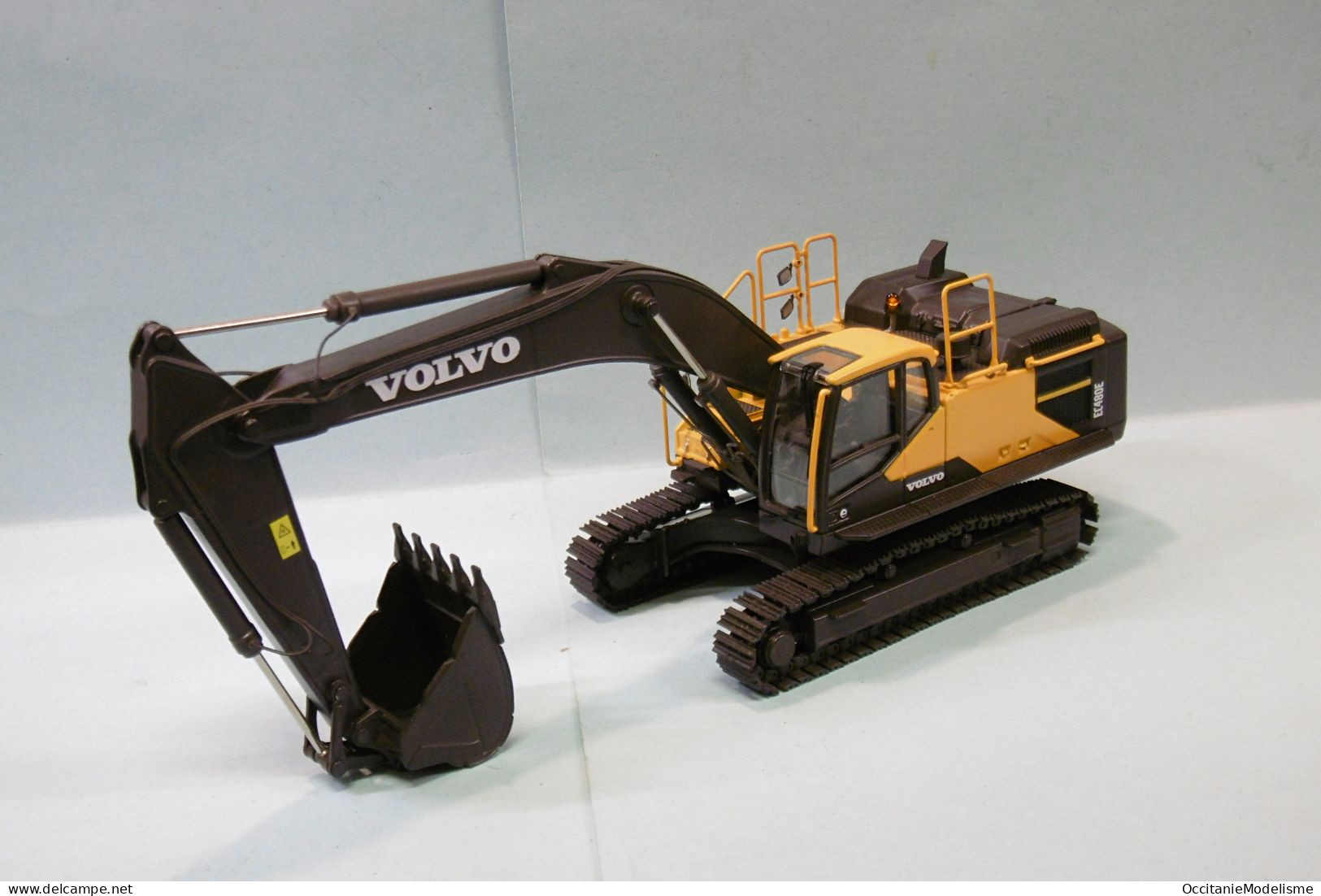 Motorart - VOLVO EC480E Pelle Hydraulique Sur Chenilles Réf. 300047 BO 1/50 - Trucks, Buses & Construction