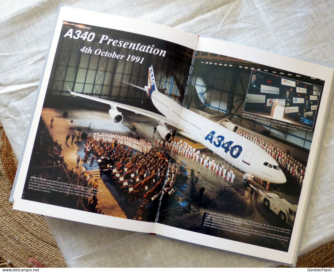 Livre :  A330/340 Countdown Collected Edition Sous Emboitage - Airbus Industrie - Transports