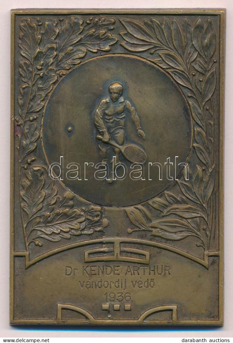 1936. "Dr. Kende Arthur Vándordíj Védő" Bronz Díjplakett (81x56mm) T:XF - Non Classés