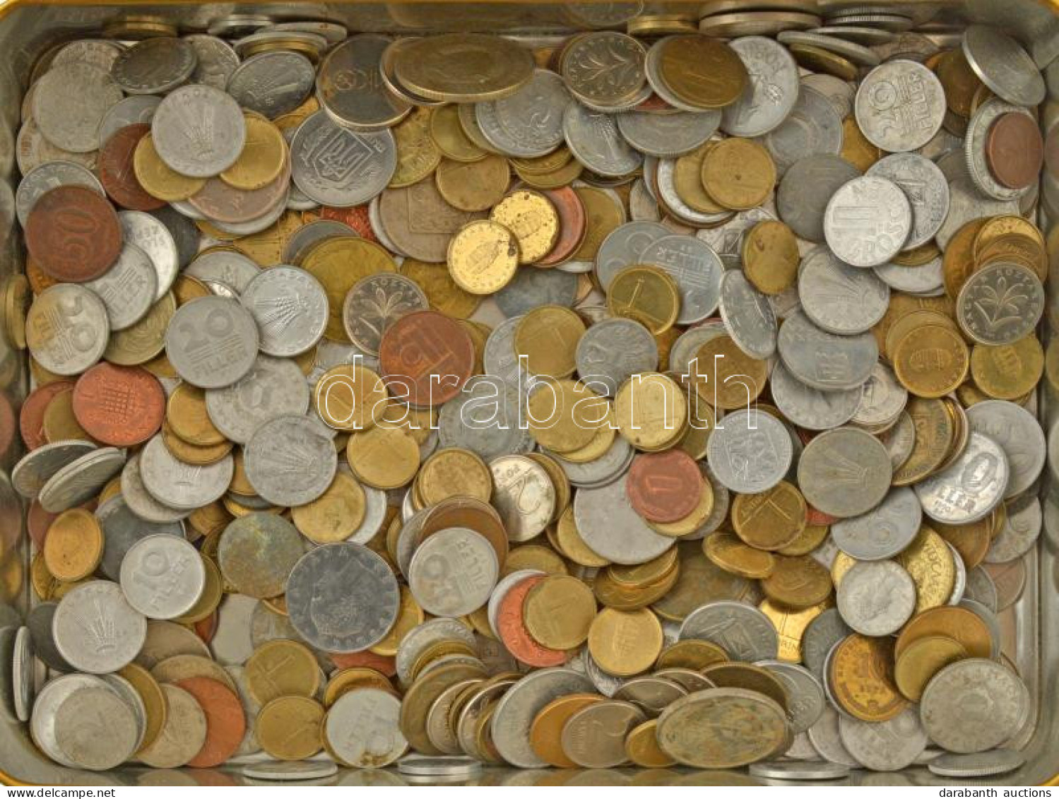 Vegyes, Magyar és Külföldi érmetétel Mintegy ~1kg Súlyban, Fém Dobozban T:vegyes Mixed, Hungarian And Foreign Coin Lot I - Non Classés