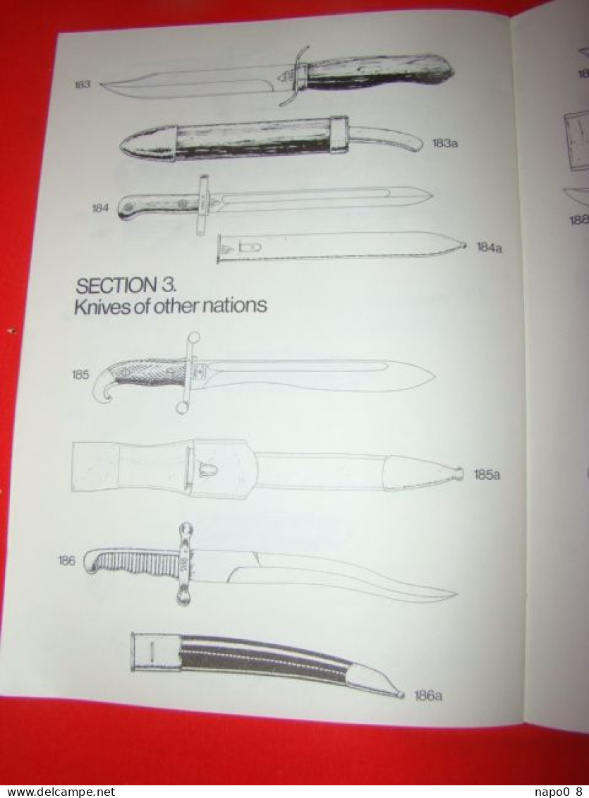 A PRIMER MILITARY KNIVES " eurropean & americn combat trench & utility knves " par Gordon Hugues & Barry Jenkins vol.2