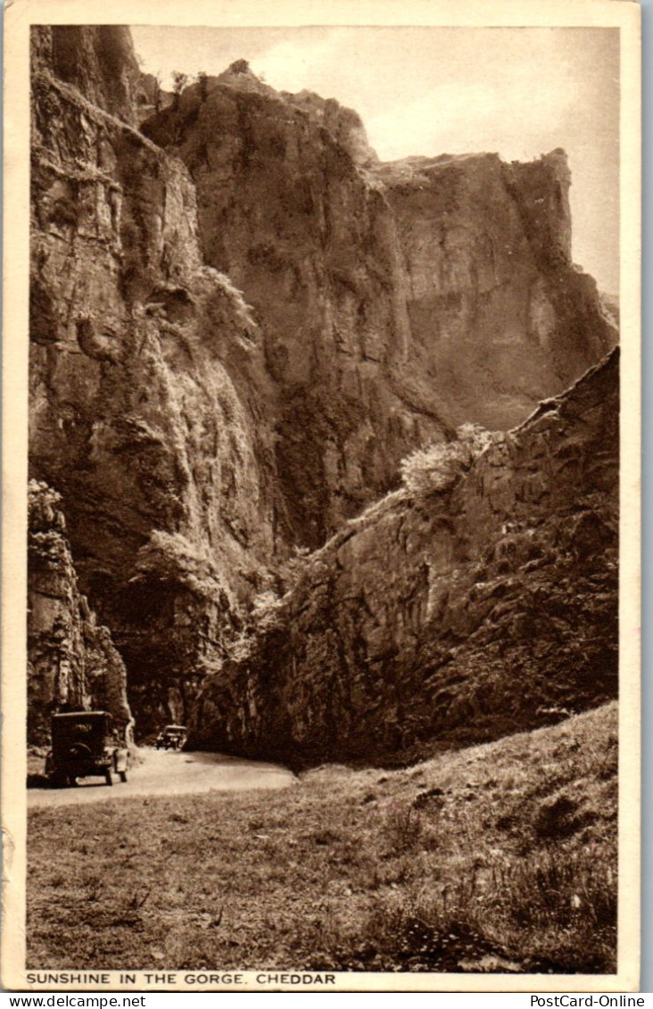 46183 - Großbritannien - Cheddar , Sunshine In The Gorge , Car - Gelaufen 1947 - Cheddar