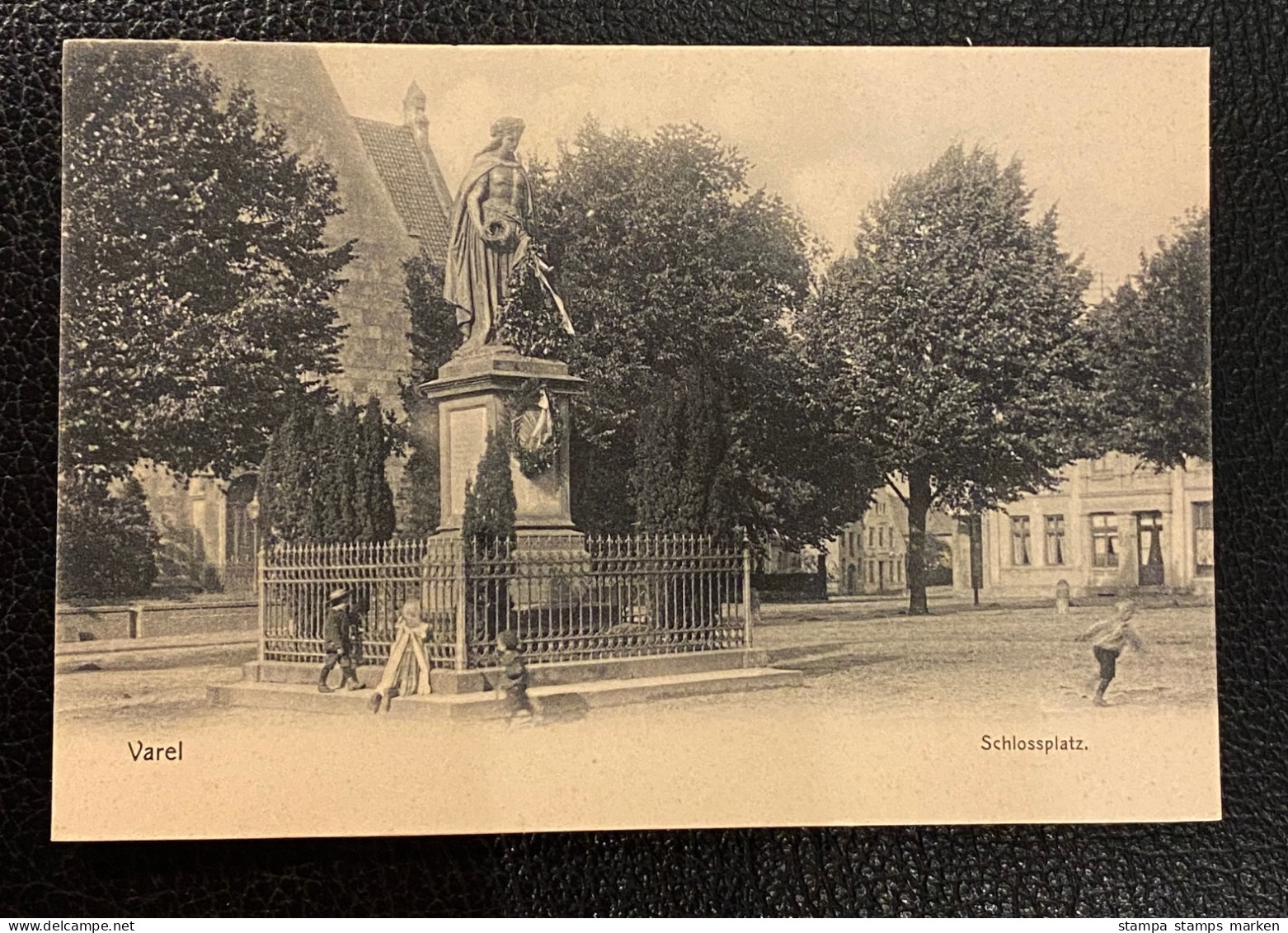 AK Varel Schlossplatz Spielende Kinder Ca. 1920-30 Nicht Gelaufen - Varel