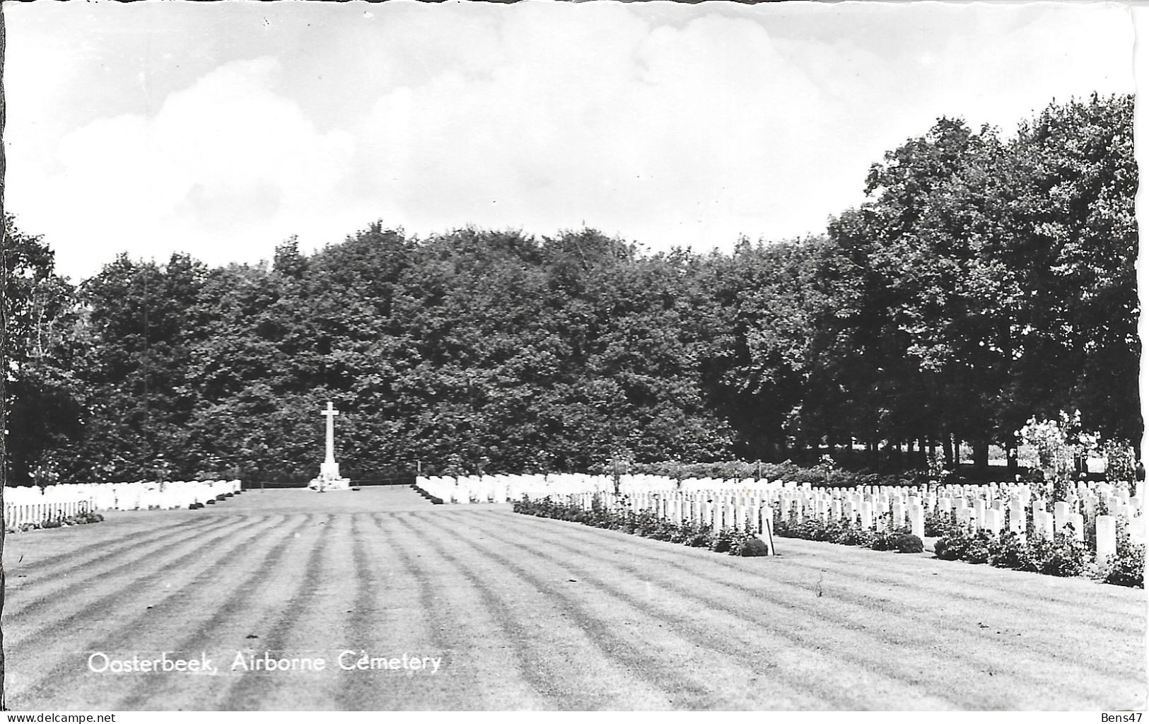 Oosterbeek Airborn Cemetery -ongelopen - Oosterbeek