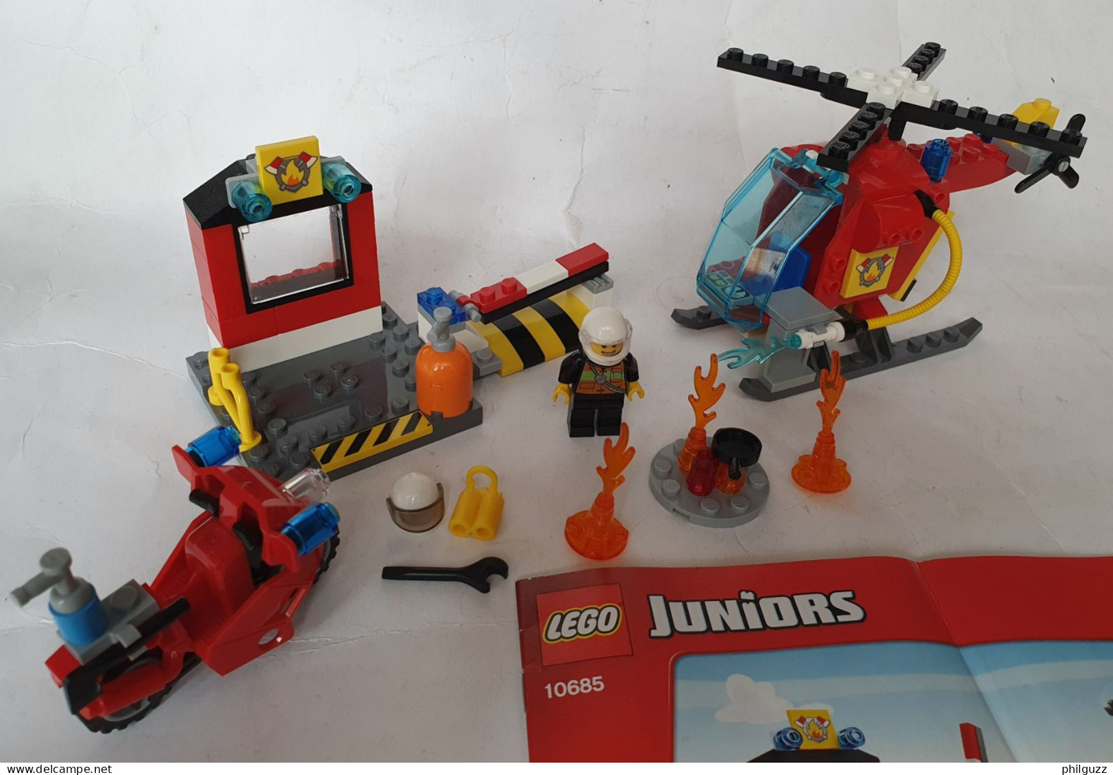 FIGURINE JOUET EQUIVALENCE DE BOITE LEGO Junior 10685 HELICOPTERE ET POMPIER Avec Notice - Lego System