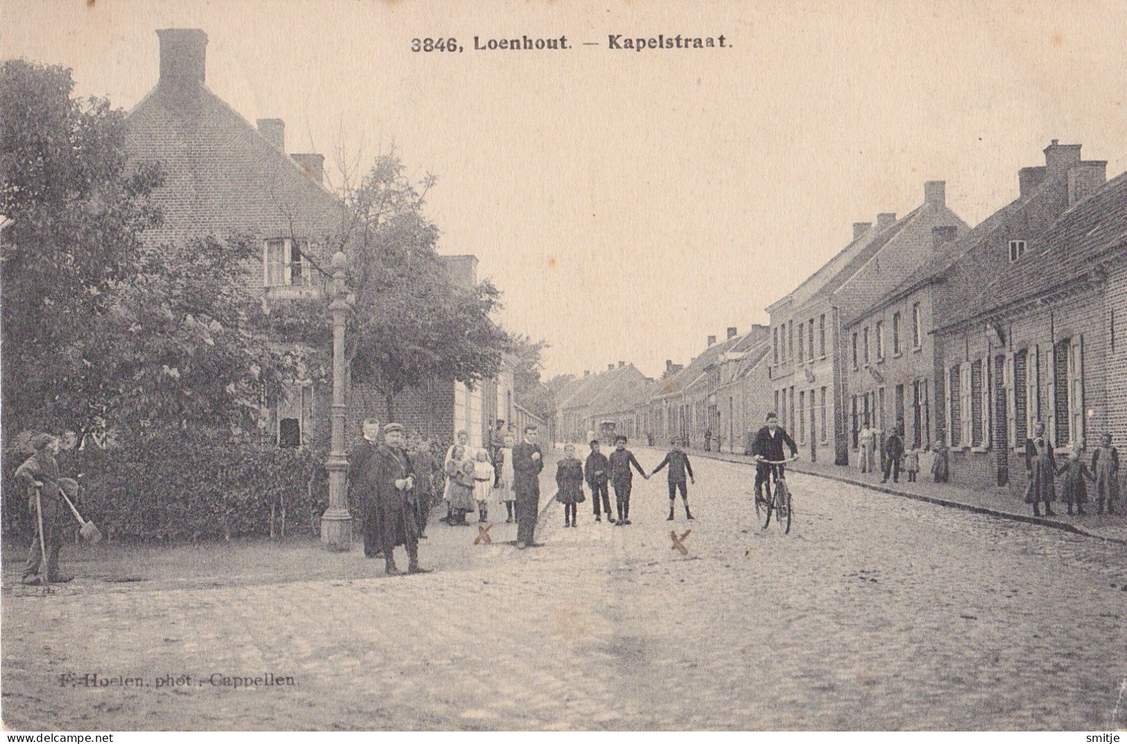 WUUSTWEZEL - LOENHOUT 1908 DE KAPELSTRAAT MET MENSEN EN FIETSER - MOOIE ANIMATIE - HOELEN KAPELLEN 3846 - Wuustwezel