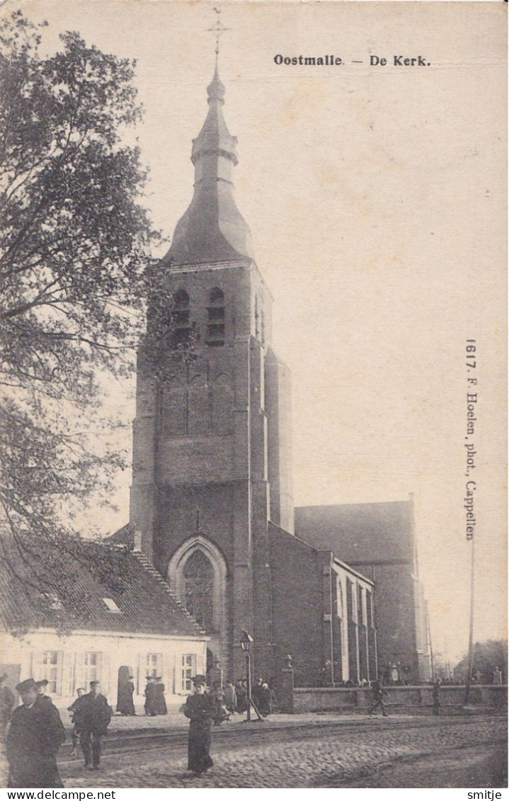 MALLE OOSTMALLE 1908 DE KERK - NA DE MIS - UITGAAN DER KERK - KLEINE ANIMATIE - HOELEN KAPELLEN 1617 - Malle