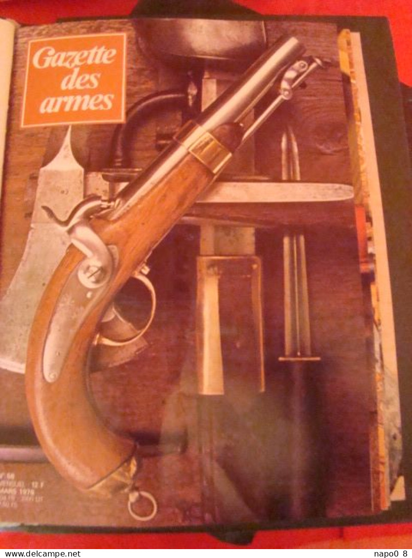 lot de 4 reliures regroupant le magazine "  la Gazette des Armes" du numéro 6 au numéro 50