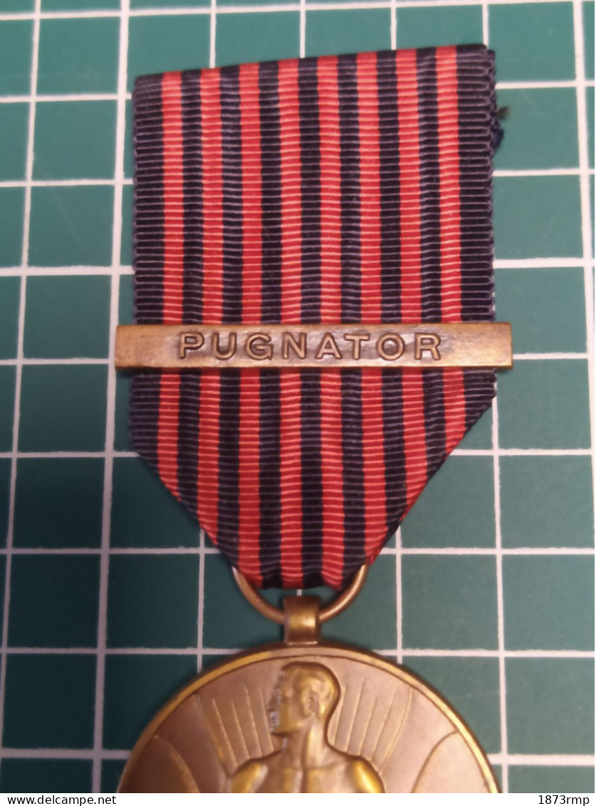 MEDAILLE DU VOLONTAIRE DE GUERRE COMBATTANT, BARRETTE PUGNATOR BELGIQUE 1940.1945 - Belgium