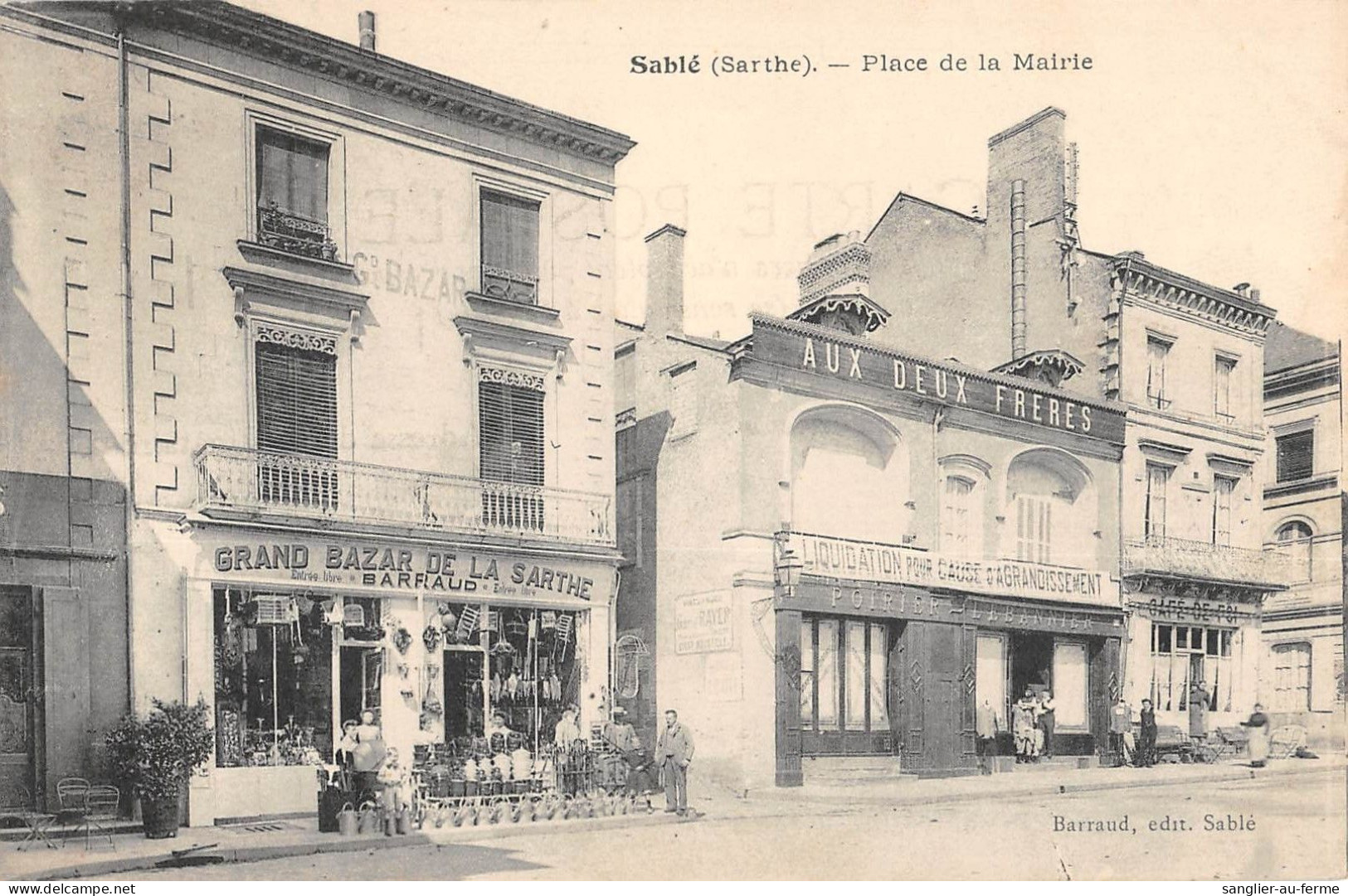 CPA 72 SABLE / PLACE DE LA MAIRIE / GRAND BAZAR DE LA SARTHE / BARRAUD - Sable Sur Sarthe