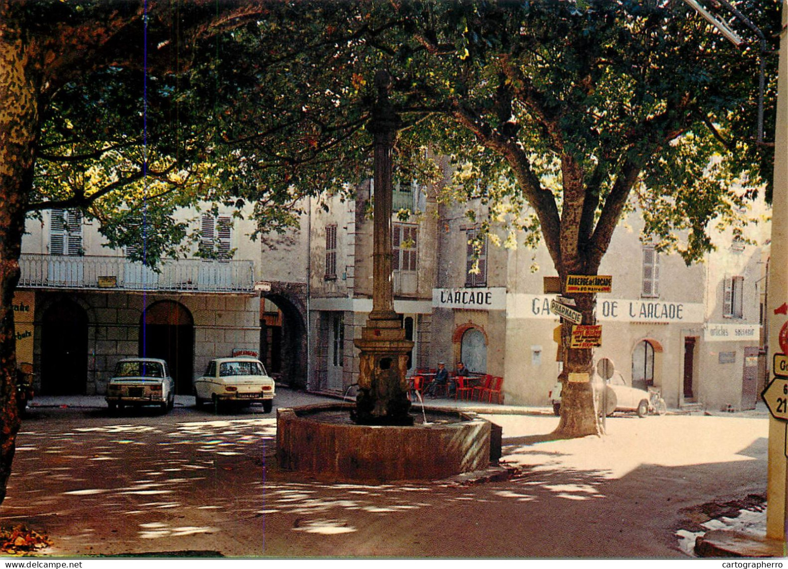 France Cote D'Azur Bargemon (Var) Place Ph. Chauvier - Bargemon