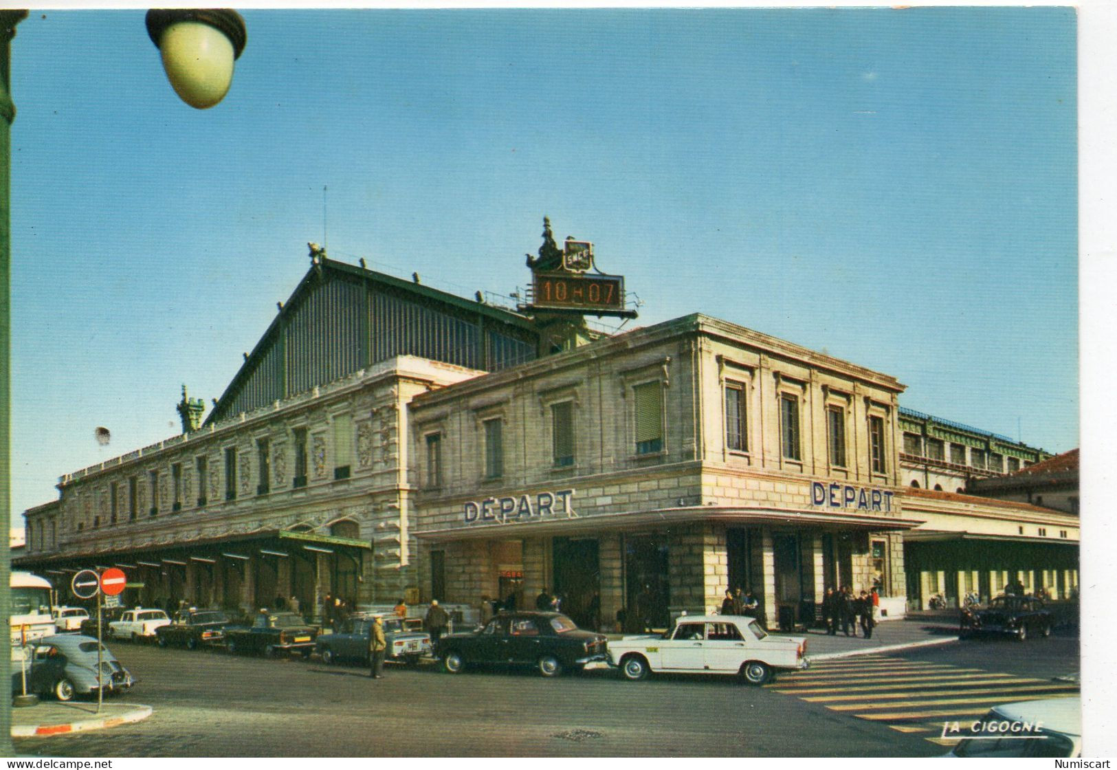 Marseille Animée Gare Saint-Charles Voitures 4 CV Renault - Estación, Belle De Mai, Plombières