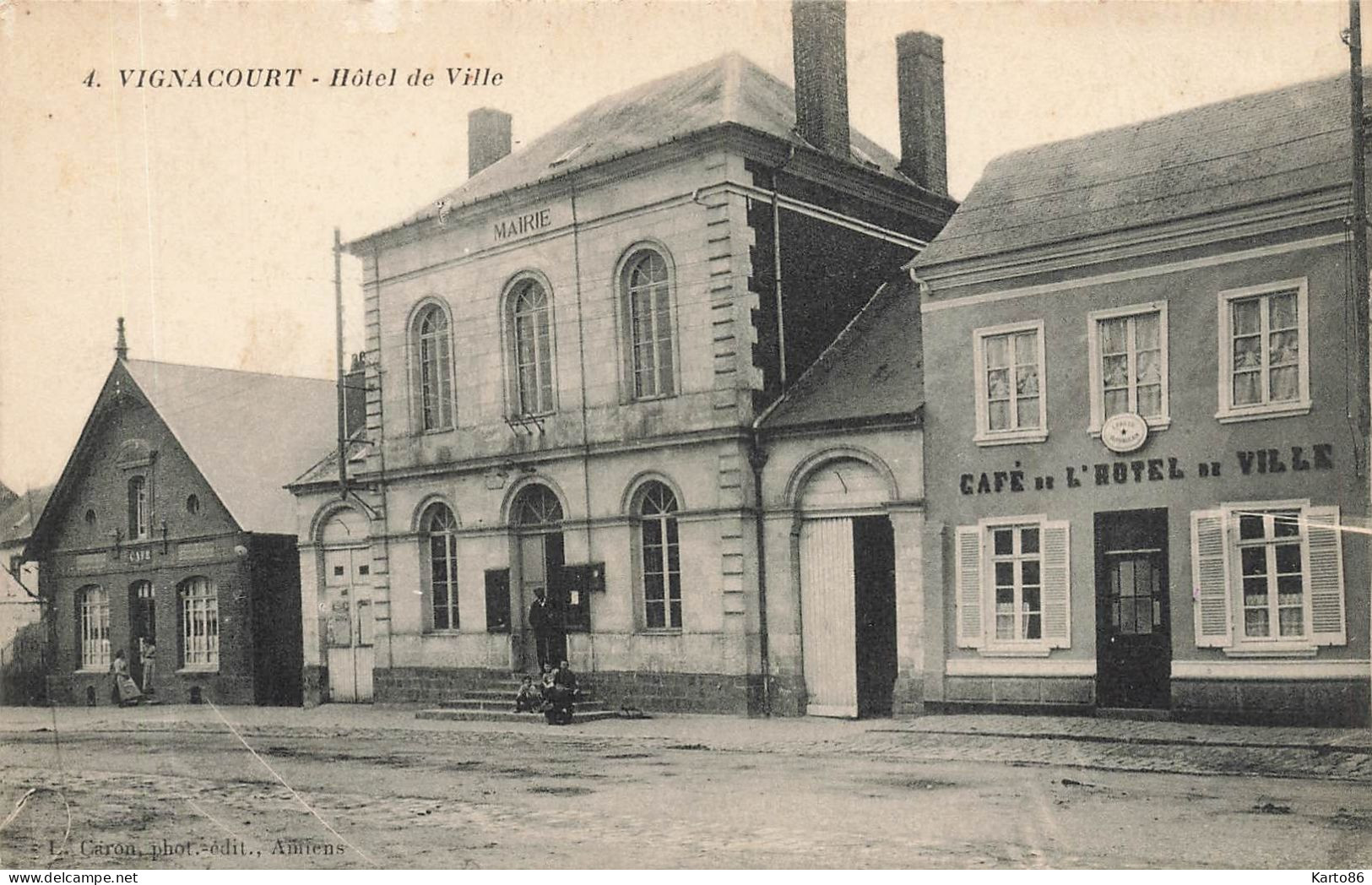 Vignacourt * Place Et Mairie * Café De L'hôtel De Ville - Vignacourt