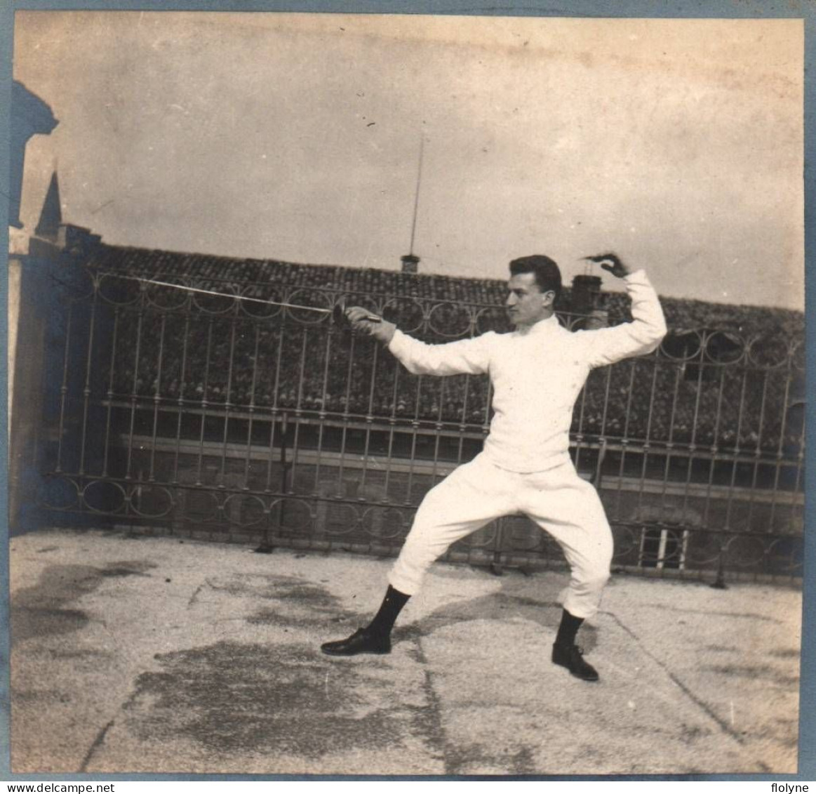 Escrime - 2 Photos Anciennes - Escrimeur En Position - Sport épée - Fechten