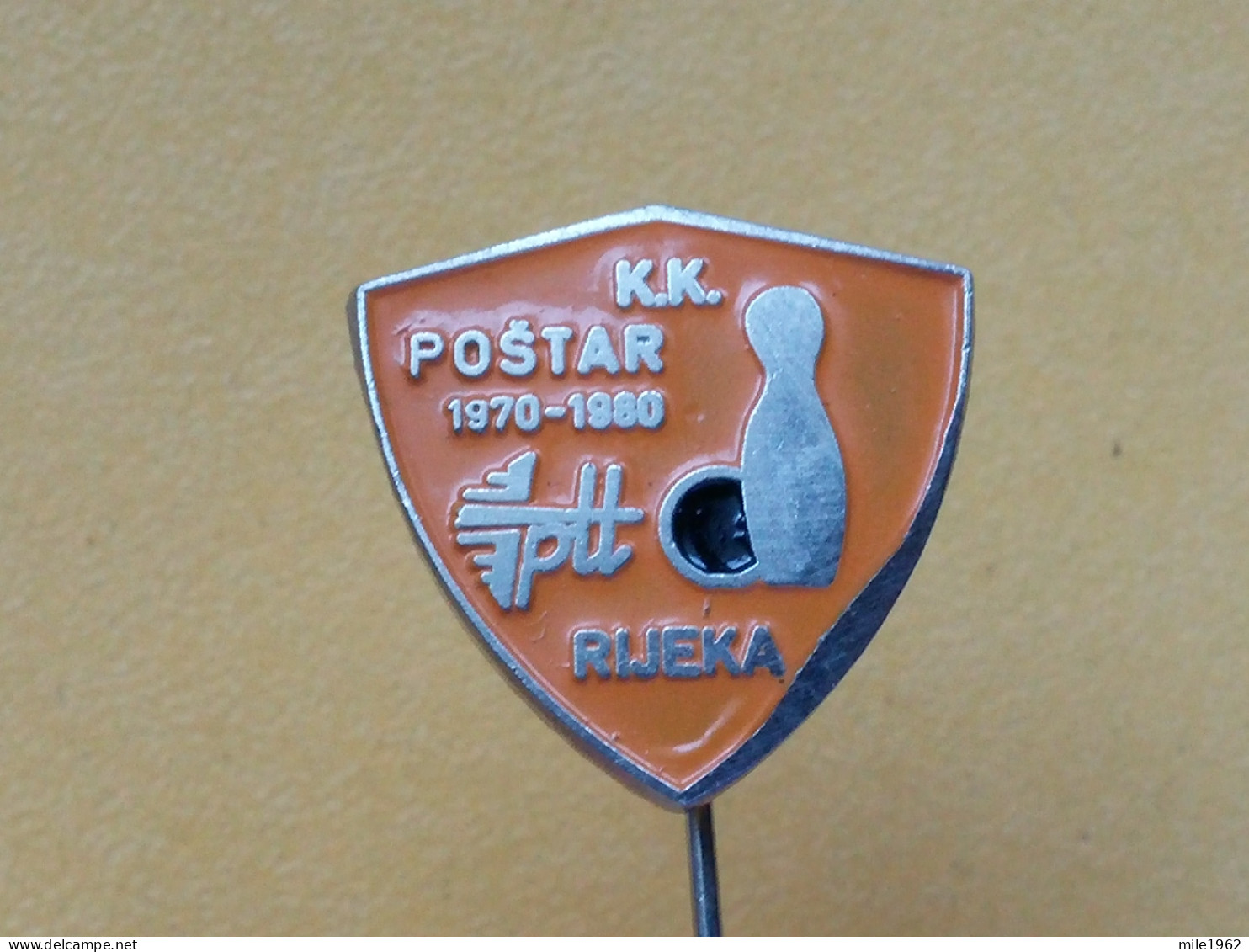 BADGE Z-54-1 - BOWLING CLUB POSTAR, RIJEKA, CROATIA - POST, POSTMAN - Bowling