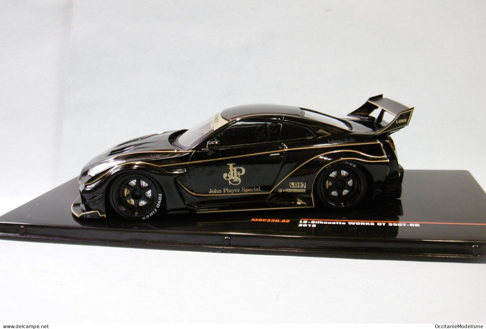 Ixo - LB-Silhouette WORKS GT 35GT-RR Nissan 2019 JPS Réf. MOC330.22 NBO Neuf 1/43 - Ixo