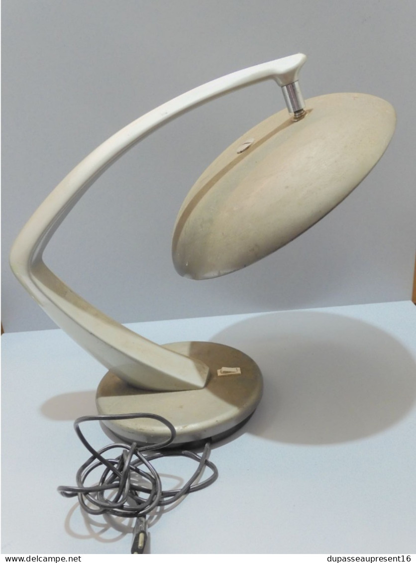 -ANCIENNE LAMPE FASE BOOMERANG VINTAGE 1970 Déco jus de Grenier collection    E