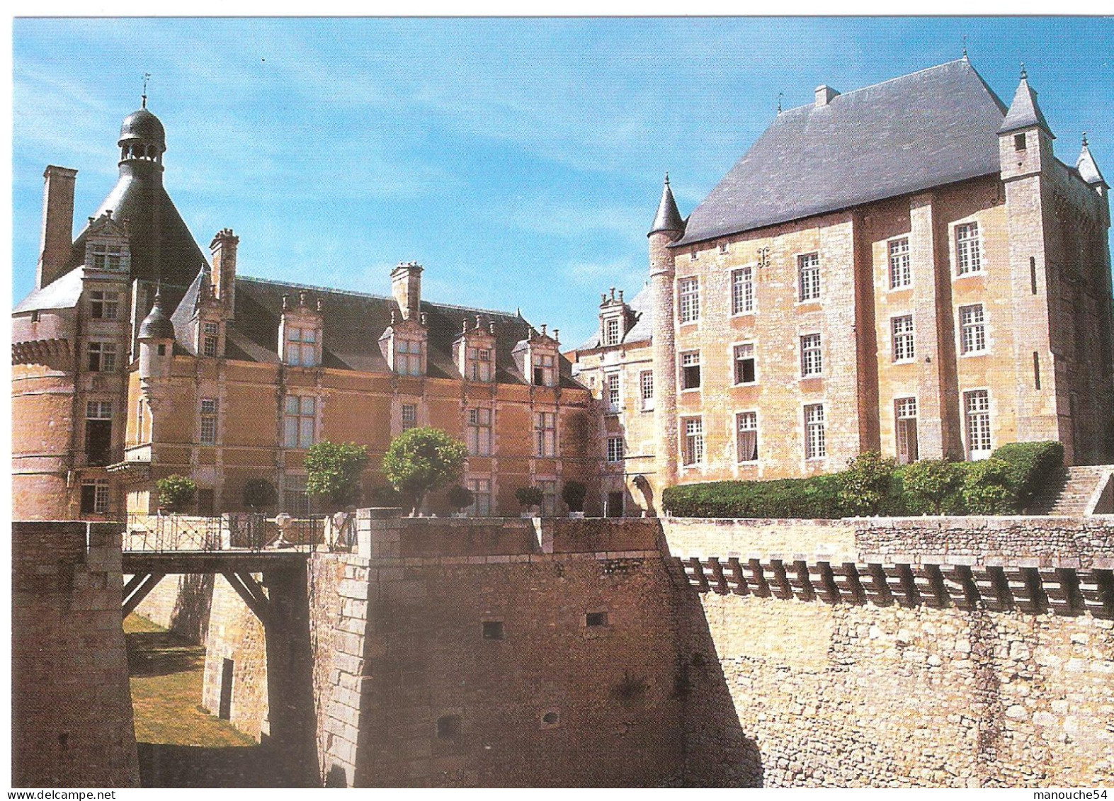 LOT DE 2 CPSM DE BONNES  CHATEAU DE TOUFFOU - Chateau De Touffou