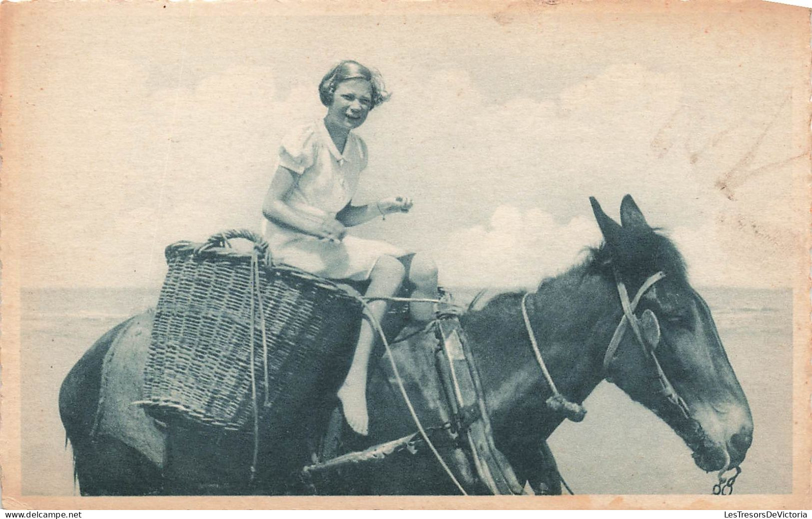 BELGIQUE - Bruxelles - La Princesse Charlotte à La Plage - Âne - Cartes Postales Ancienne - Celebridades