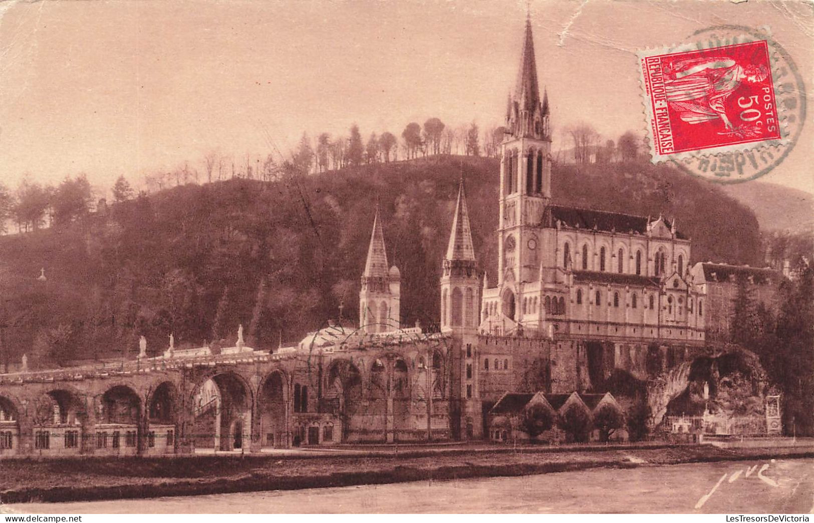 FRANCE - Lourdes - La Basilique Et La Grotte - Carte Postale Ancienne - Lourdes