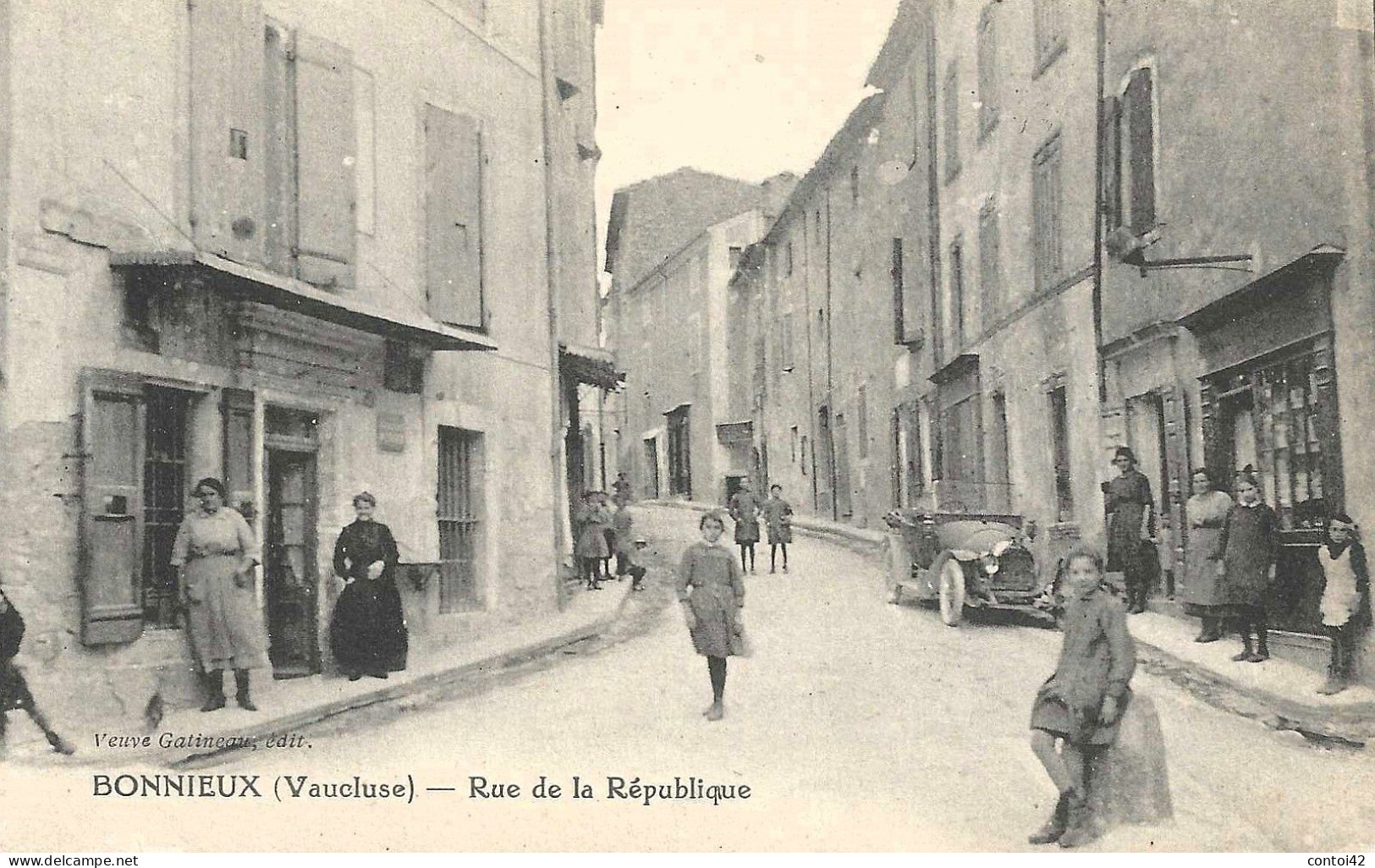 84 BONNIEUX RUE DE LA REPUBLIQUE DEVANTURES AUTOMOBILE ANIMATION EDITEUR VEUVE GATINEAU VAUCLUSE - Bonnieux