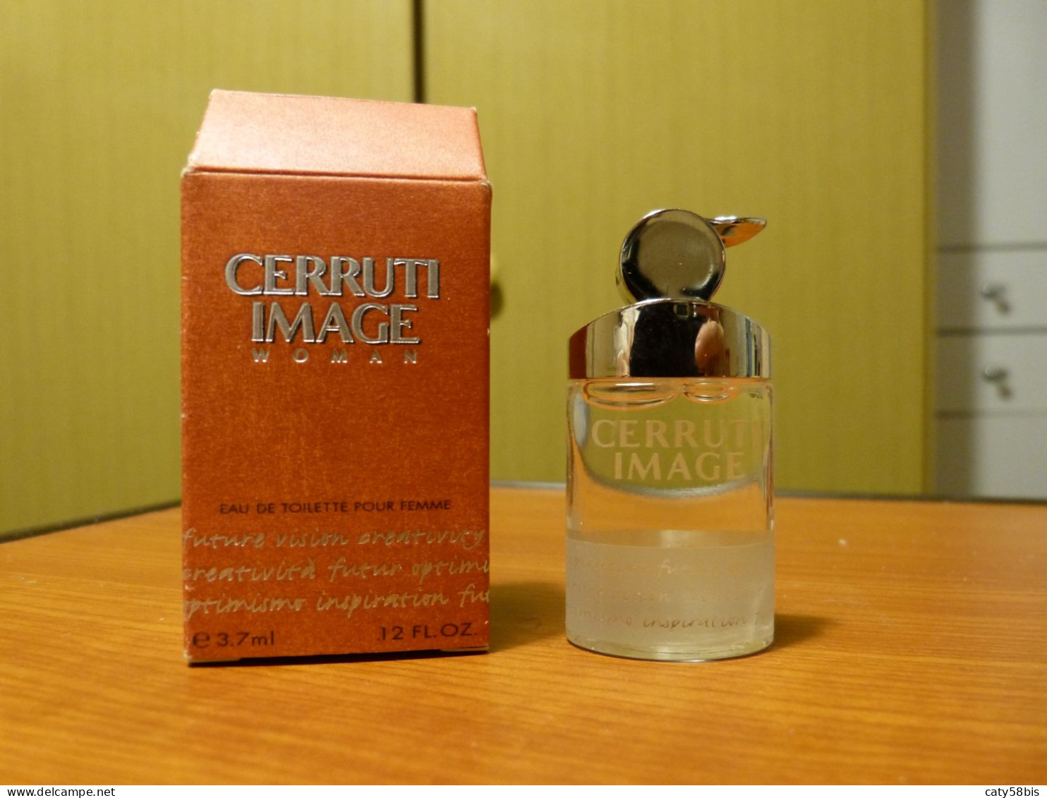 Miniature Parfum Avec Boite Cerruti - Miniaturen Damendüfte (mit Verpackung)