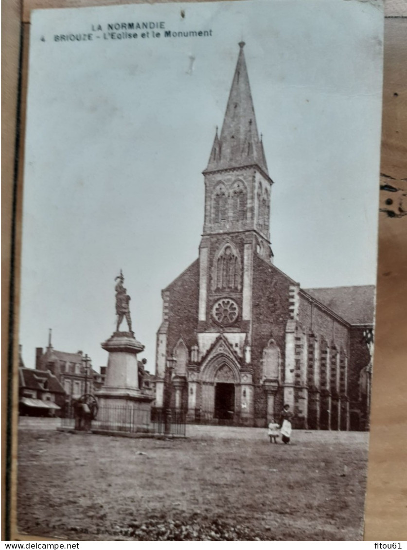 BRIOUZE   L'Eglise Et Le Monument - Briouze