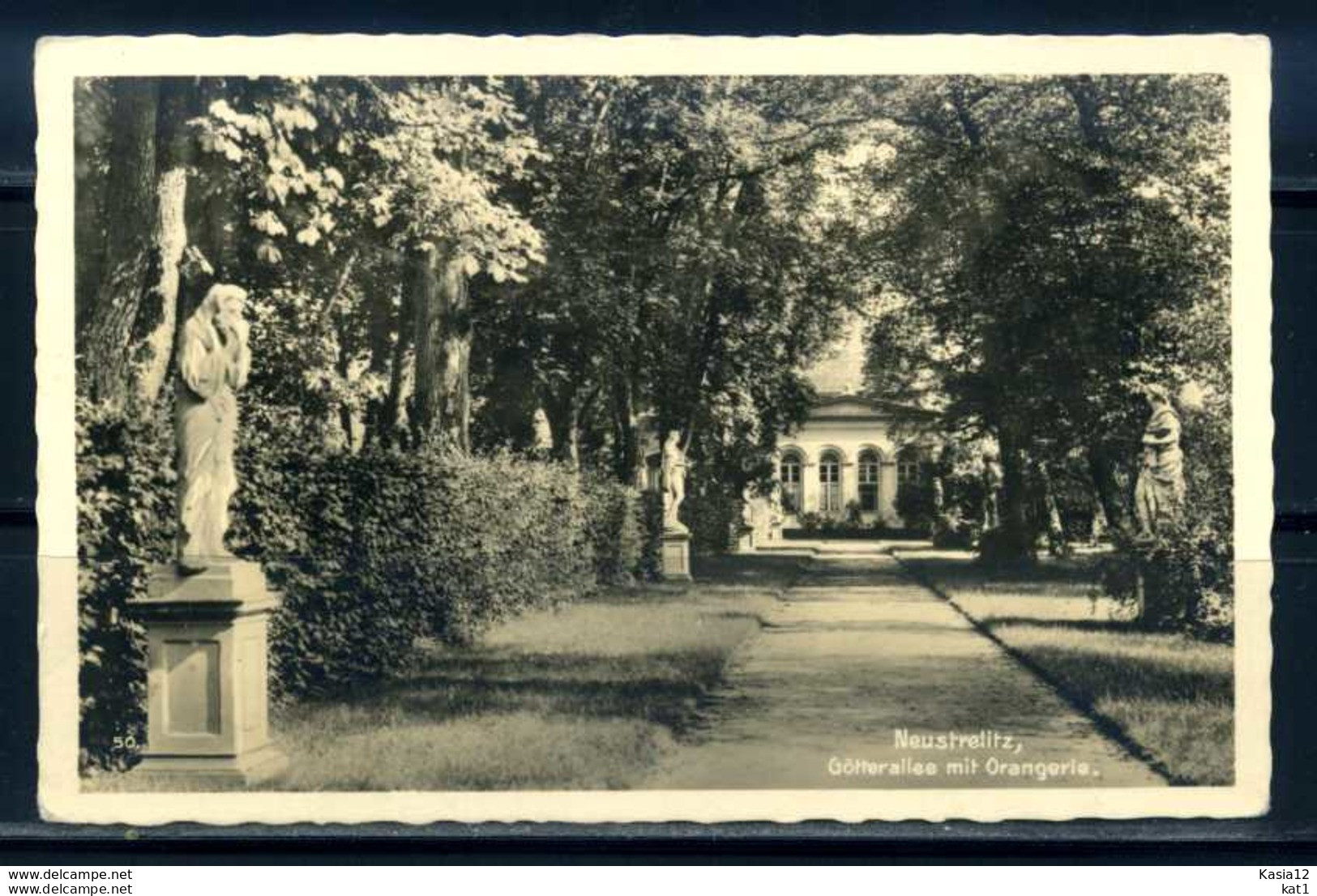 K07702)Ansichtskarte: Neustrelitz, Götterallee - Neustrelitz