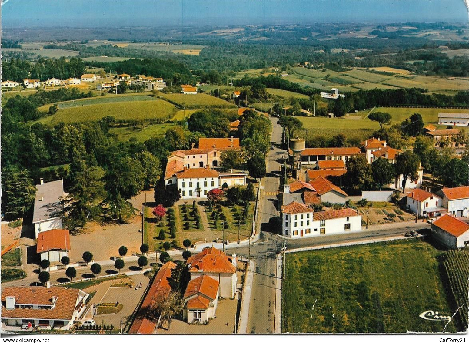 CPSM. 40 MONTFORT EN CHALOSSE. VUE GENERALE AERIENNE. - Montfort En Chalosse