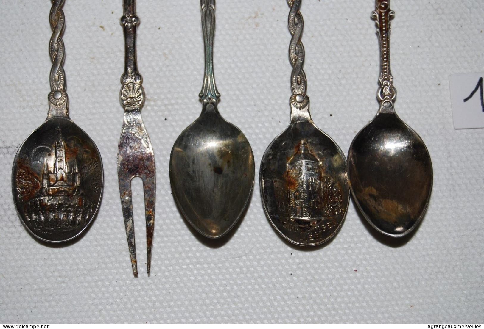 C165 5 Cuillères - Métal - Souvenir - Wenduine - Namur ... - Spoons