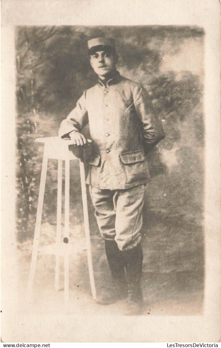 MILITARIA - Portrait D'un Homme - Soldat - Carte Postale Ancienne - Autres & Non Classés