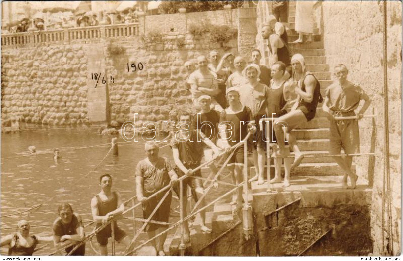 * T2 Abbazia, Opatija; Fürdőzők Csoportképe / Bathers. E. Jelussich (Fiume-Abbazia) 1911. Photo - Unclassified