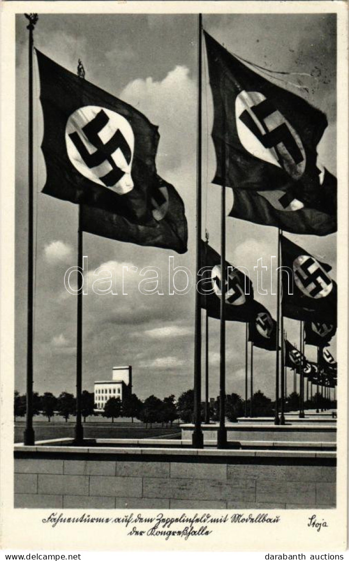 T2 Nürnberg, Stadt Der Reichsparteitage, Fahnentürme Auf Dem Zeppelinfeld Mit Der Kongresshalle / German Nazi Propaganda - Zonder Classificatie