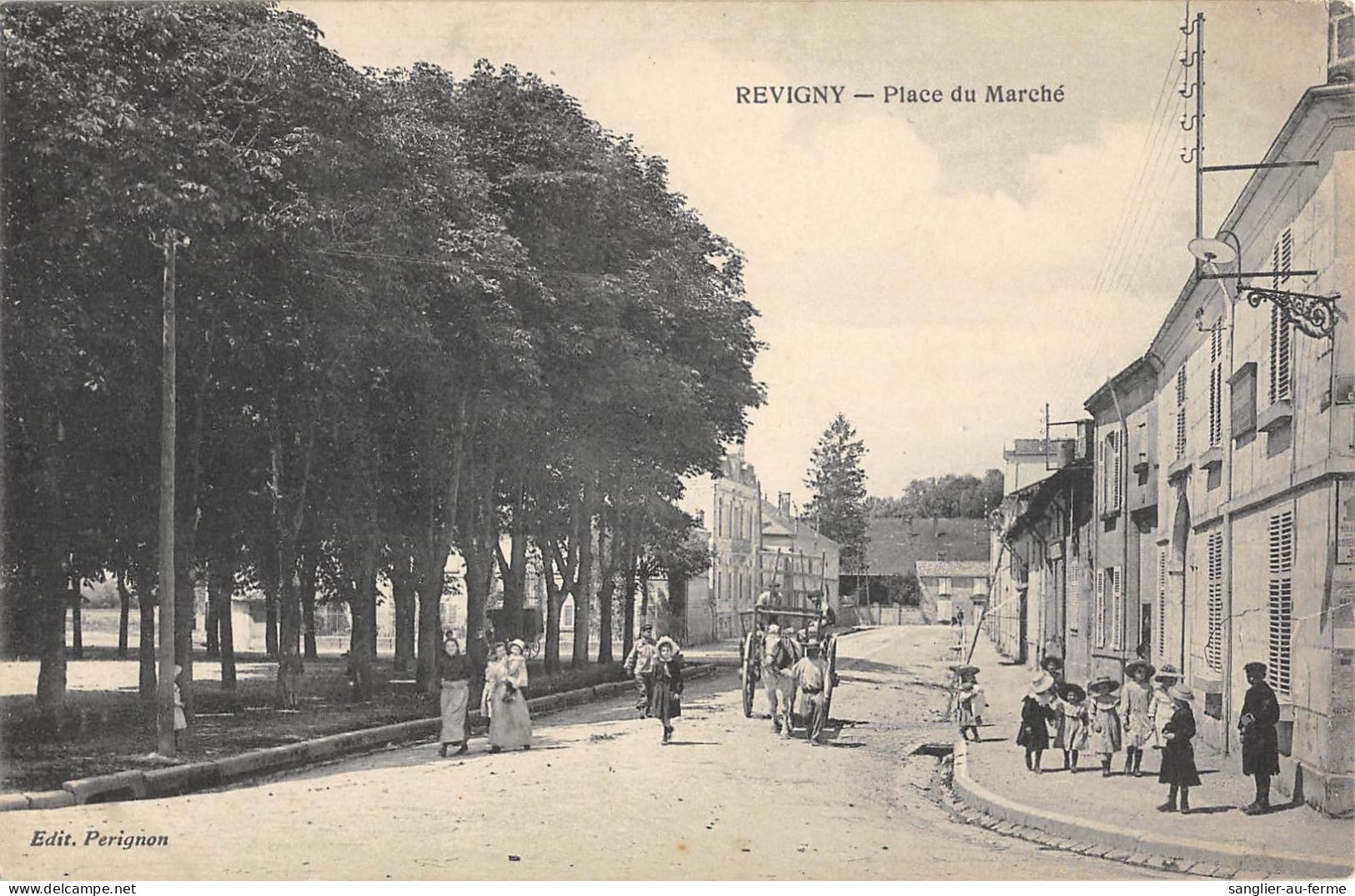 CPA 55 REVIGNY / PLACE DU MARCHE - Revigny Sur Ornain