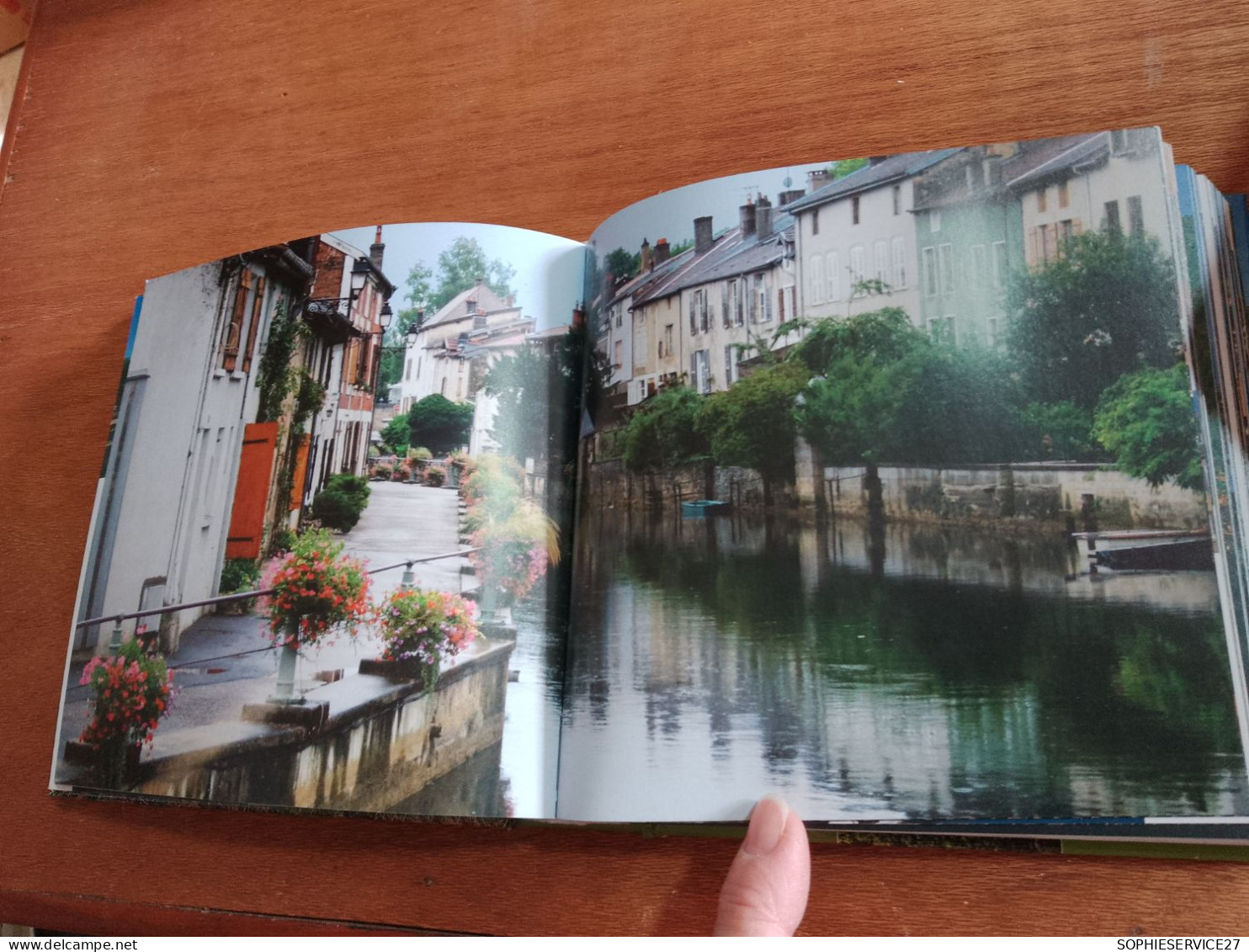 145 //  LA FRANCE DES VILLAGES  / 1001  PHOTOS   463 PAGES