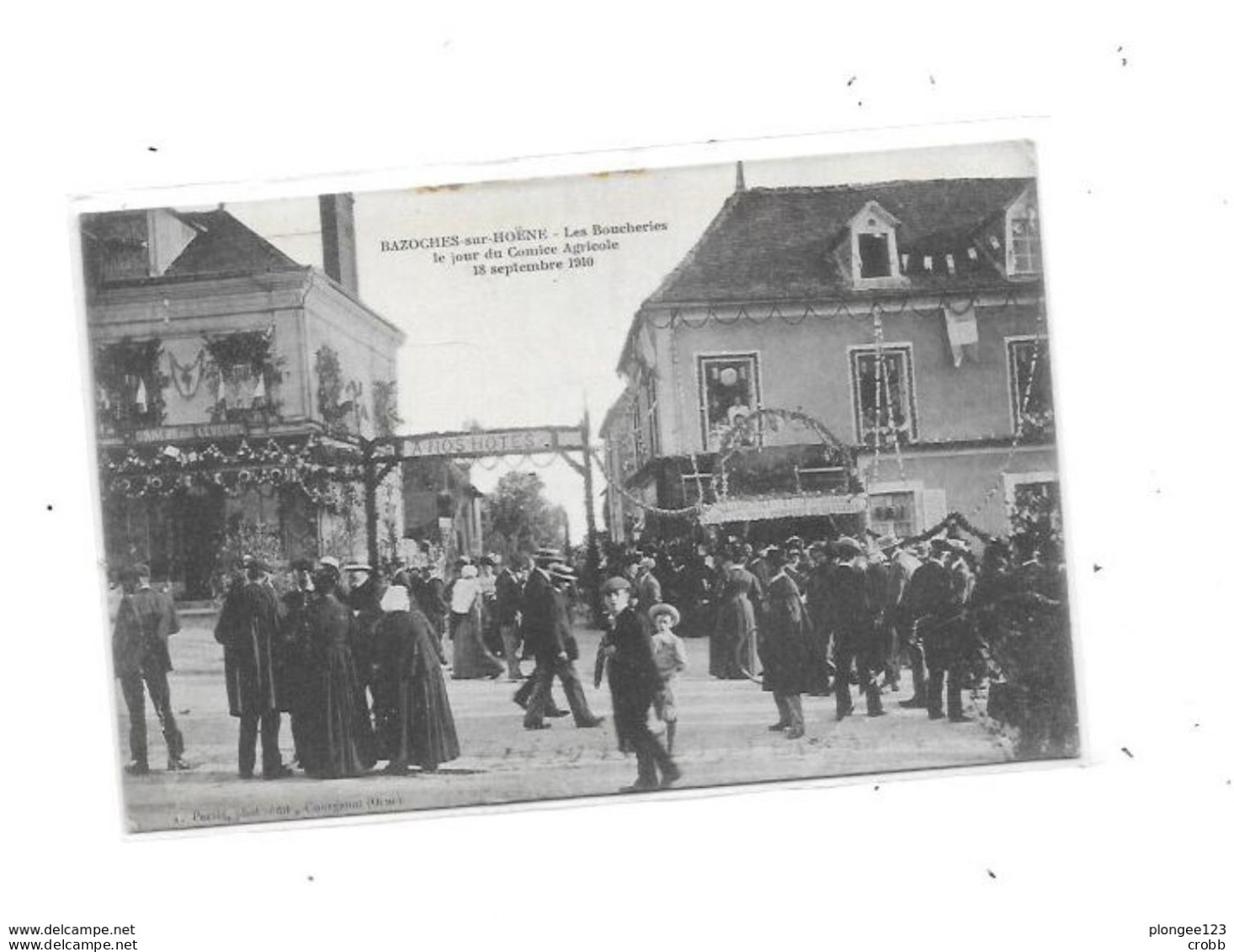 61 - BAZOCHES SUR HOENE : Les Boucheries Le Jour Du Comice Agricole - Bazoches Sur Hoene